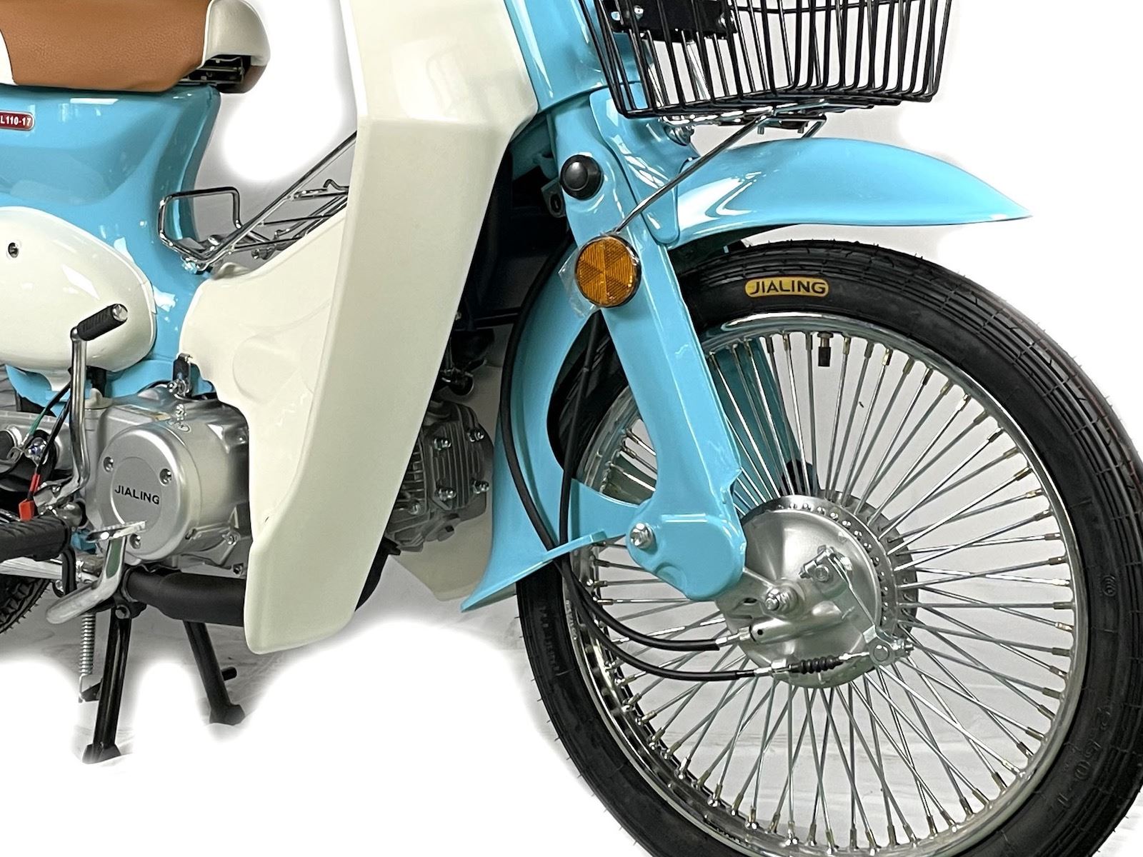2.In terms of braking, the front and rear drum brakes, equipped with a lighter body, meet the needs for daily commuting